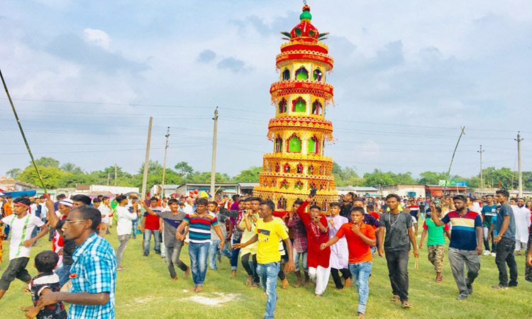 পাবনার ঈশ্বরদীতে তাজিয়া মিছিল।