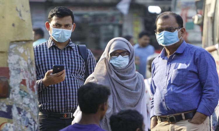 করোনাভাইরাস আতঙ্কে বেড়েছে সতর্কতা