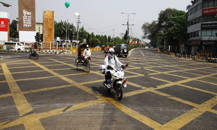 রাজধানীর বিজয় স্মরণী মোড়ের চিত্র