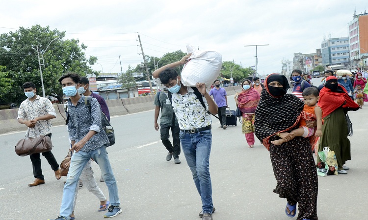 ঈদ উপযাপন শেষে ঢাকায় ফিরছেন নগরবাসী।