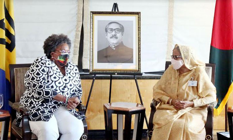 শেখ হাসিনার সাথে বার্বাডোসের প্রধানমন্ত্রী মোটলির সৌজন্য সাক্ষাৎ