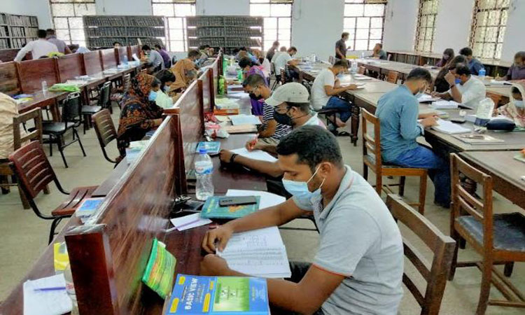 দীর্ঘ ১৮ মাস পর খুলে দেয়া হয়েছে ঢাবির গ্রন্থাগার