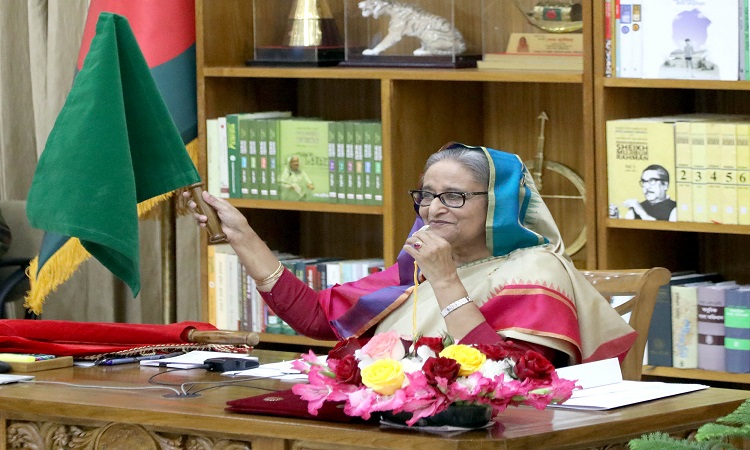 প্রধানমন্ত্রী শেখ হাসিনা বৃহস্পতিবার গণভবন থেকে ভিডিও কনফারেন্সের মাধ্যমে রুপপুর, শশীদল ও জয়দেবপুর প্রান্তে যুক্ত হয়ে বাংলাদেশ রেলওয়ের ৩টি প্রকল্পের আওতায় নবনির্মিত ৬৯.২০ কিলোমিটার রেলপথে রুপপুর, শশীদল ও জয়দেবপুর ষ্টেশন হতে যুগপৎভাবে ট্রেন চলাচলের উদ্বোধন করেন।