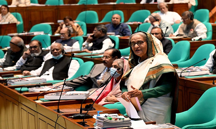 সংসদ নেতা মাননীয় প্রধানমন্ত্রী শেখ হাসিনা সোমবার জাতীয় সংসদের ৫০ বছর পূর্তিতে একাদশ জাতীয় সংসদের ২২তম বিশেষ অধিবেশনে সমাপনী ভাষণ দেন।