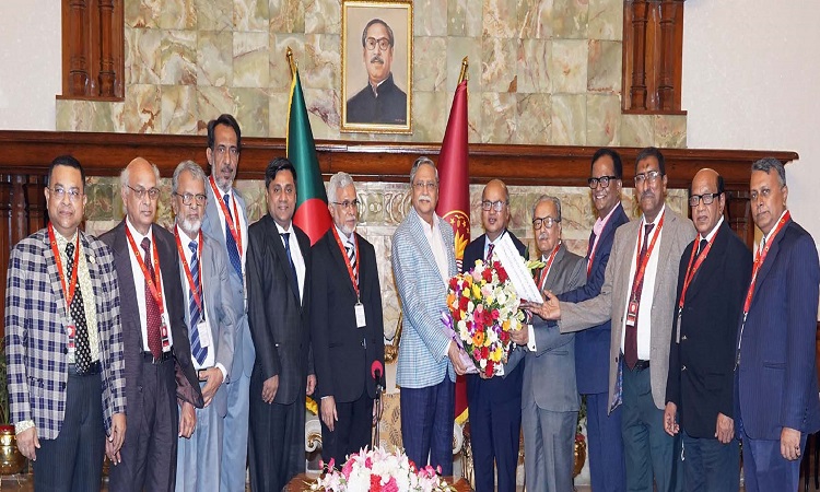 রাষ্ট্রপতি মোঃ সাহাবুদ্দিনের সাথে মঙ্গলবার বঙ্গভবনে বাংলাদেশ বার কাউন্সিলের প্রতিনিধিদল সাক্ষাৎ করেন।