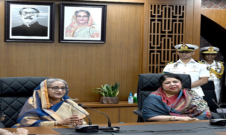 প্রধানমন্ত্রী শেখ হাসিনা বৃহস্পতিবার বিকেলে জাতীয় সংসদ ভবনের উত্তর প্লাজায় নবনির্মিত কার্যালয় উদ্বোধন শেষে কনফারেন্স রুমে বক্তব্য রাখেন।