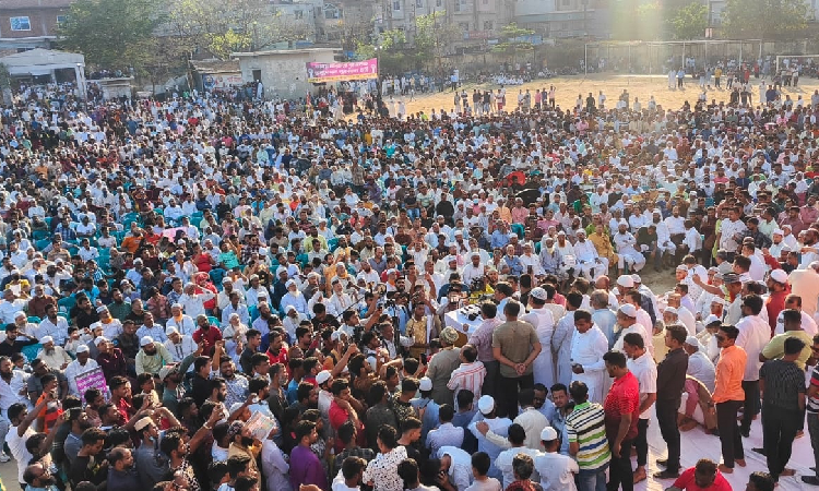 কামরাঙ্গীরচর জন্মভূমি রক্ষা কমিটির উদ্যোগে কামরাঙ্গীরচর হাসপাতাল মাঠে সমাবেশ আয়োজন করা হয়।