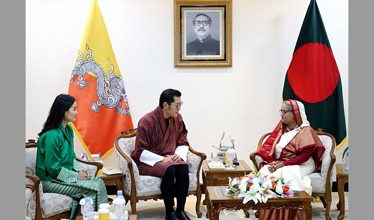 প্রধানমন্ত্রী শেখ হাসিনার সাথে সোমবার তাঁর কার্যালয়ে  ভুটানের রাজা জিগমে খেসার নামগুয়েল ওয়াংচুক সাক্ষাৎ করেন। এসময় ভুটানের রানি জেৎসুন পেমা উপস্থিত ছিলেন।