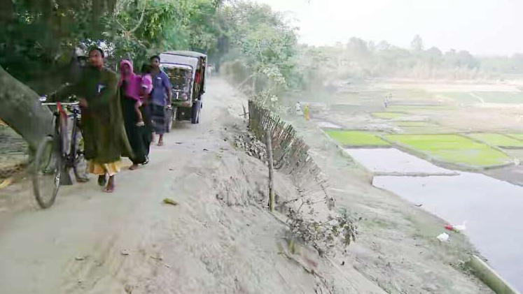 ১০ বছরেও মেরামত হয়নি সড়ক, জনদুর্ভোগ চরমে