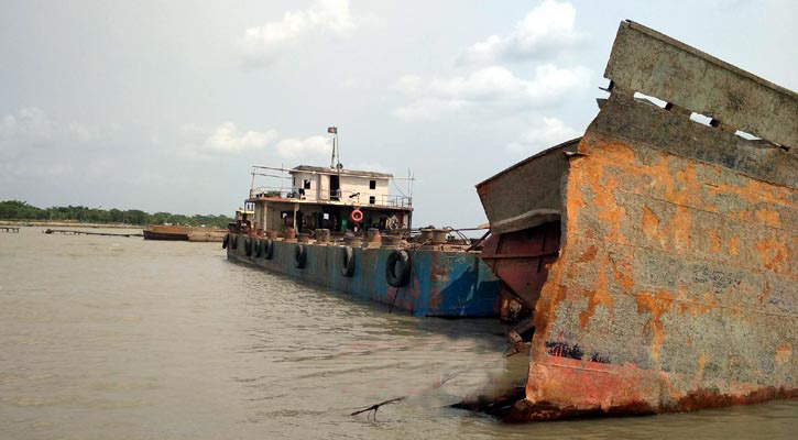 দেড়মাস পরে ডুবে যাওয়া জাহাজ উদ্ধার