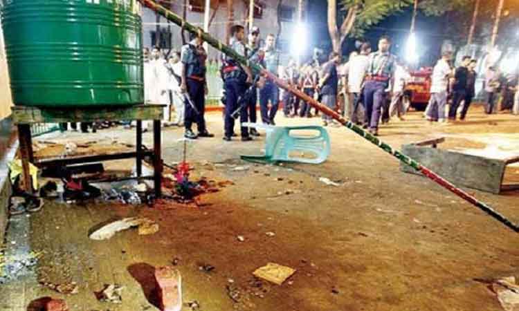 যে কারণে শেষ হচ্ছে না বিচার
