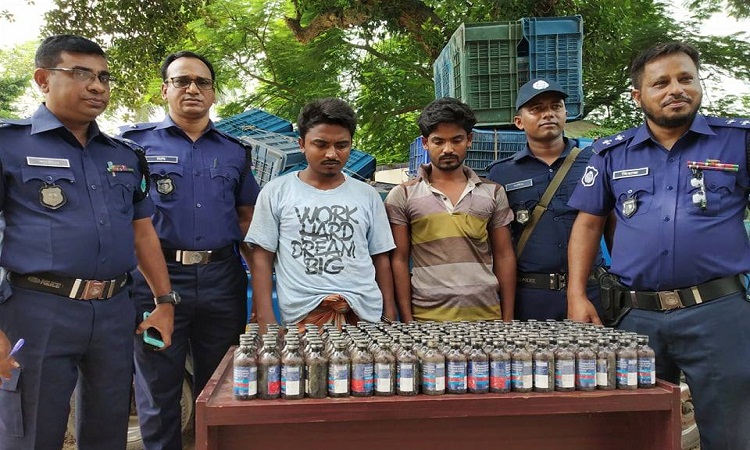 দৌলতপুরে ফেনসিডিলসহ আটক-২