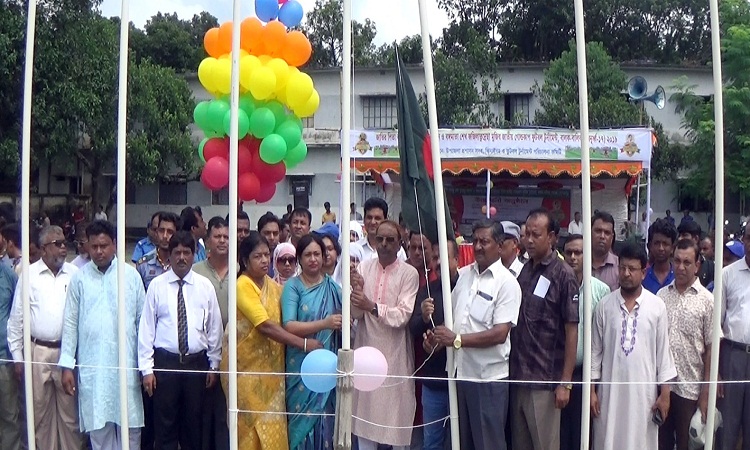 ঝিনাইদহে জাতীয় ফুটবল টুর্নামেন্টের উদ্বোধন