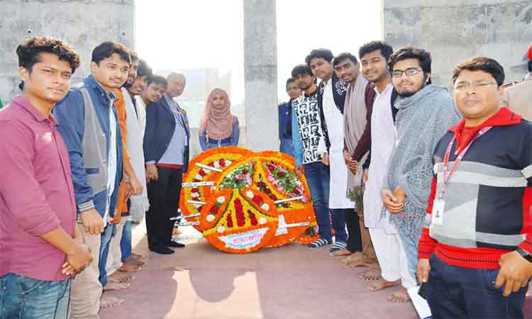 বেরোবিতে শহীদদের প্রতি সাংবাদিক সমিতির শ্রদ্ধাঞ্জলি