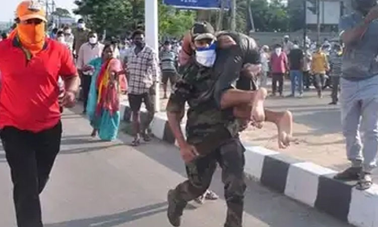 ভারতের বিষাক্ত গ্যাসে ৮ জনের মৃত্যু, অসুস্থ ২ শতাধিক