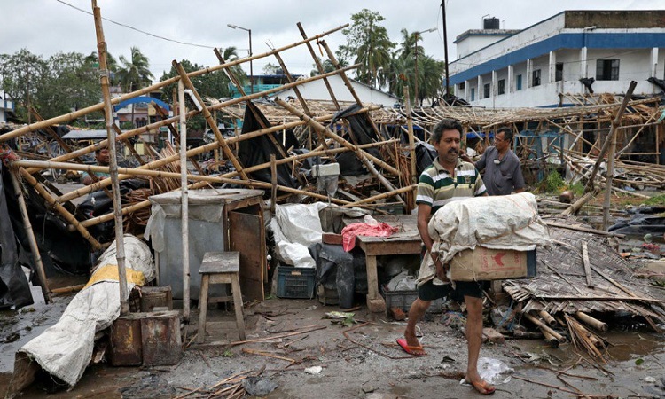 আম্পান তাণ্ডবে পশ্চিম বঙ্গে ৭২ জনের মৃত্যু