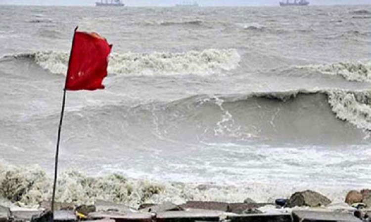 সমুদ্র বন্দরসমূহকে ৩ নম্বর সতর্কতা সংকেত