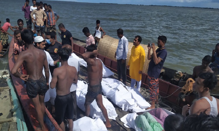 হাওরে ঘুরতে গিয়ে নৌকাডুবি, ১৭ জনের লাশ উদ্ধার