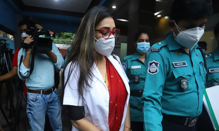 ডা.সাবরিনার মামলায় ২ থানার ওসিকে শোকজ