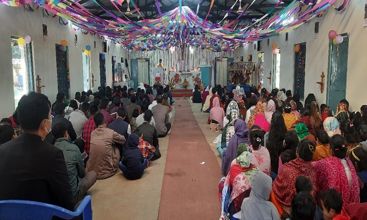 শেরপুরের ৭৪ গীর্জায় বড়দিন উদযাপন