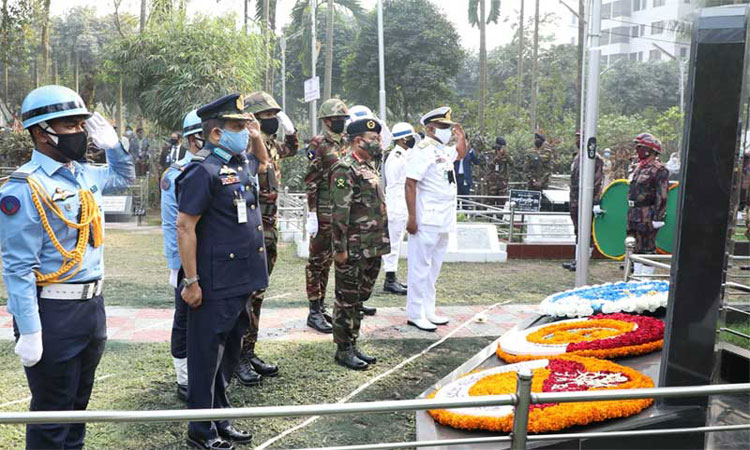 পিলখানায় শহীদ সেনাদের সামরিক বাহিনীর স্মরণ