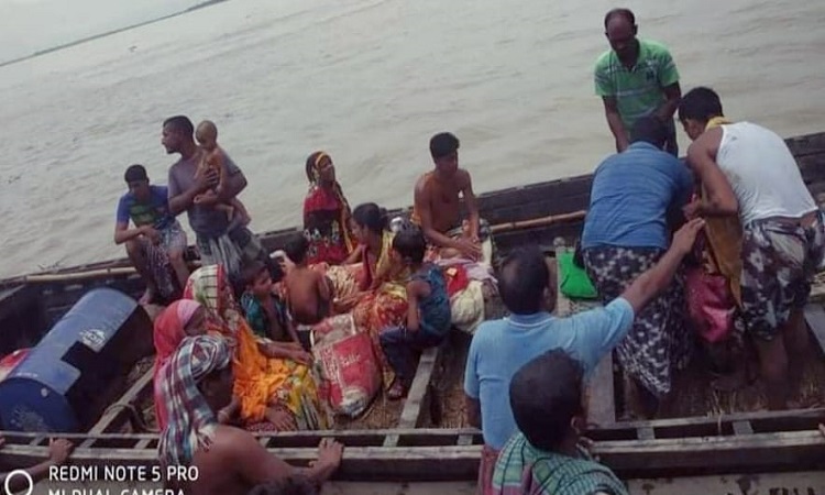 চাঁপাইনবাবগঞ্জে বজ্রপাতে ২০ বরযাত্রীর মৃত্যু