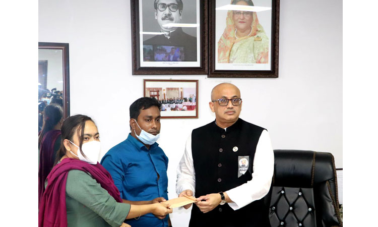 সাবেক ছাত্রলীগ নেতা হিসেবে মাসুদের পাশে দাঁড়ানো আমার দায়িত্ব: তথ্য প্রতিমন্ত্রী