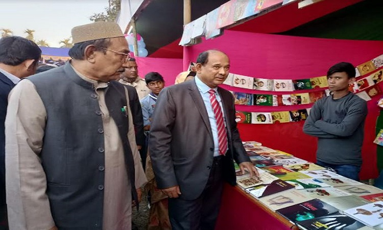 পঞ্চগড়ে ‘বঙ্গবন্ধু ও স্বাধীনতা’ বই মেলার শুভ উদ্বোধন