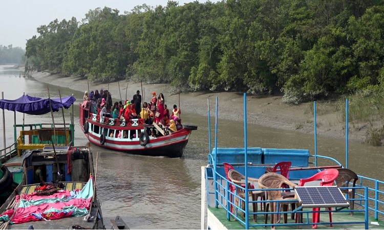 খুলনা থেকে সুন্দরবনসহ সব রুটে পর্যটকবাহী লঞ্চ বন্ধের নির্দেশ