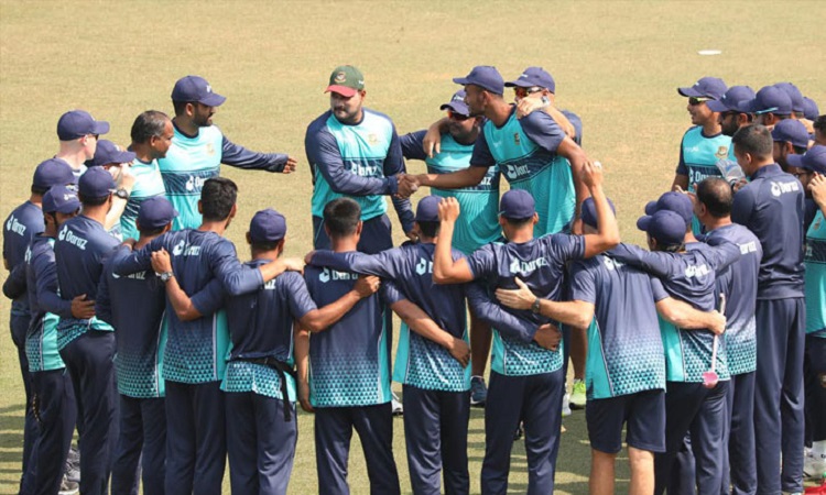 টস হেরে ফিল্ডিংয়ে বাংলাদেশ