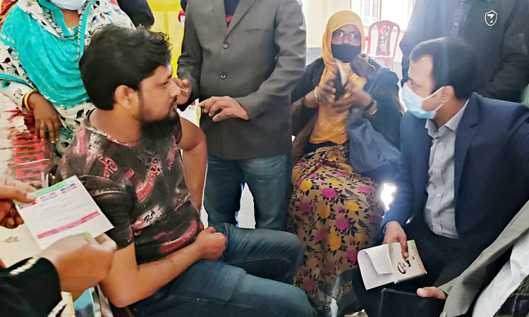 দৌলতপুরে গণটিকা নিয়েছেন সাড়ে ১৭ হাজার মানুষ