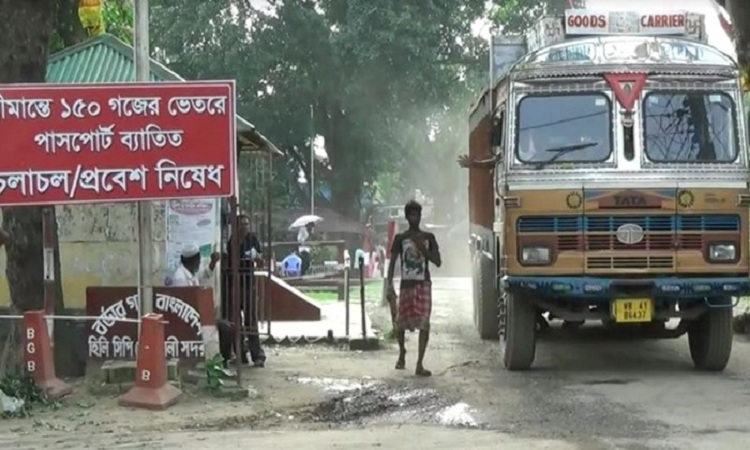 শনিবার হিলি স্থলবন্দরে আমদানি-রফতানি বন্ধ