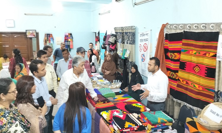 জাতীয় পর্যায়ে সর্বপ্রথম 'একবার ব্যবহারযোগ্য প্লাস্টিকমুক্ত মেলা' চলছে