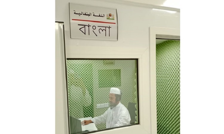হজের খুতবা অনুবাদ করবেন যে দুই বাঙালি আলেম