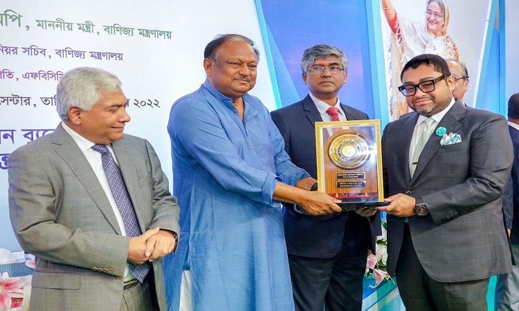 নবমবারের মতো জাতীয় রপ্তানি পদক পেল এনভয় টেক্সটাইলস লিমিটেড