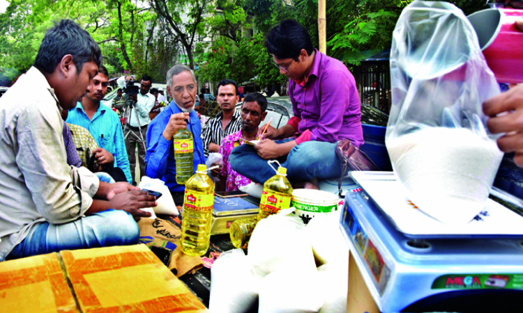 ওএমএস এর জন্য তেল ও মসুর ডাল সংগ্রহ করবে টিসিবি