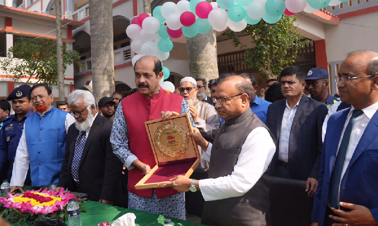 স্মার্ট শিক্ষার্থীরাই স্মার্ট বাংলাদেশ গড়ে তুলবে: মেয়র আতিক