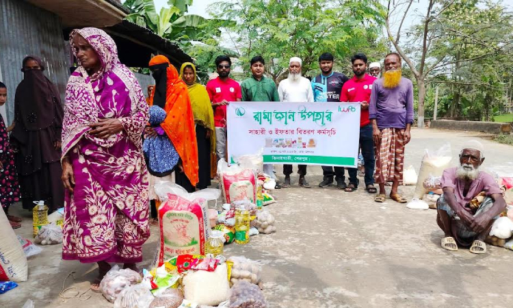 ঝিনাইগাতীতে এক মাসের খাবার পেল ২০ পরিবার