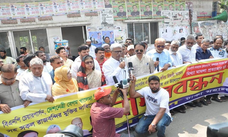 এই সরকারের অধীনে মানুষের জীবন নিরাপদ নয়: ফারুক