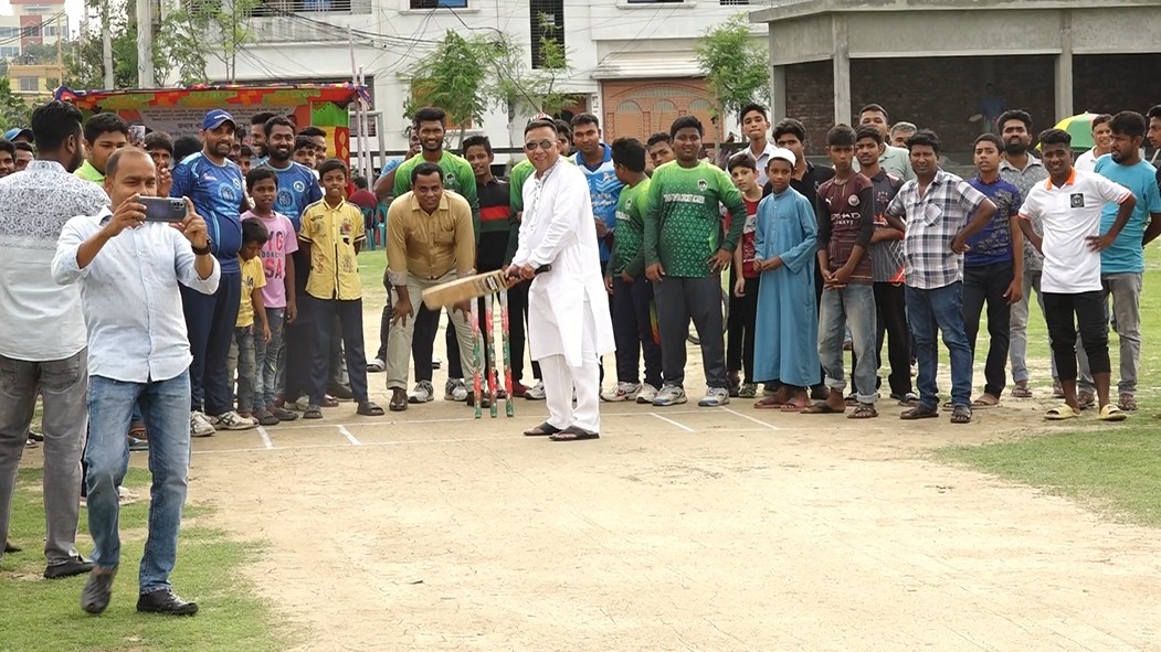 তাথৈ-তাহিয়া ক্রিকেট একাডেমি পরিদর্শনে খালেদ মাহমুদ