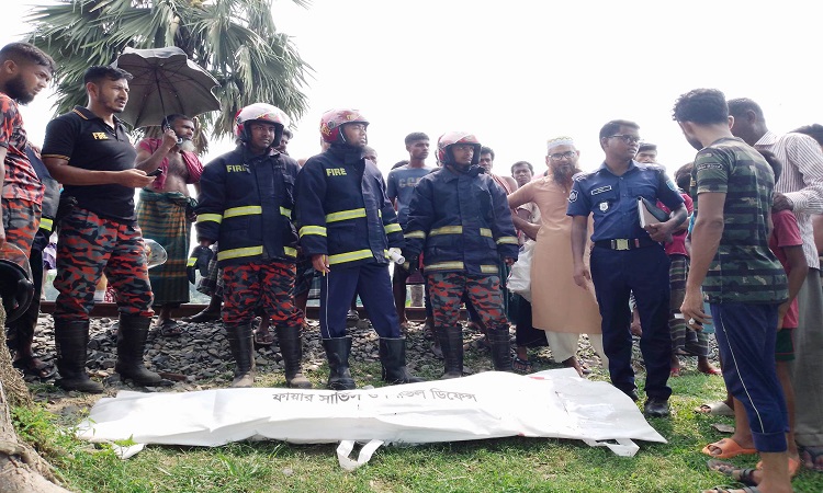 বোয়ালমারীতে ট্রেনে কাটা পড়ে বৃদ্ধের মৃত্যু