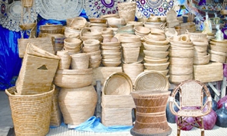 টাঙ্গাইলে বাঁশ-বেতের তৈরি হস্তশিল্প রপ্তানি হচ্ছে বিদেশে