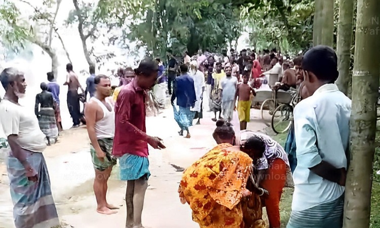 ঘোড়াঘাটে নদী পার হতে গিয়ে আদিবাসী যুবক নিখোঁজ