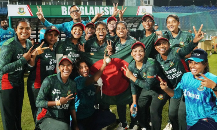 পাকিস্তানের বিপক্ষে টি-টোয়েন্টি সিরিজ জিতল বাংলাদেশ নারী ক্রিকেট দল