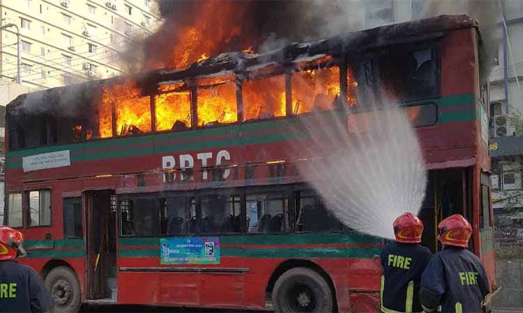 মিরপুরে বিআরটিসি বাসে আগুন