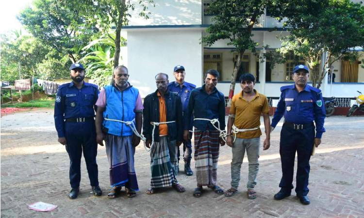 শ্রীমঙ্গলে ডাকাতির ঘটনায় গ্রেফতার ৪, লুণ্ঠিত মালামাল উদ্ধার