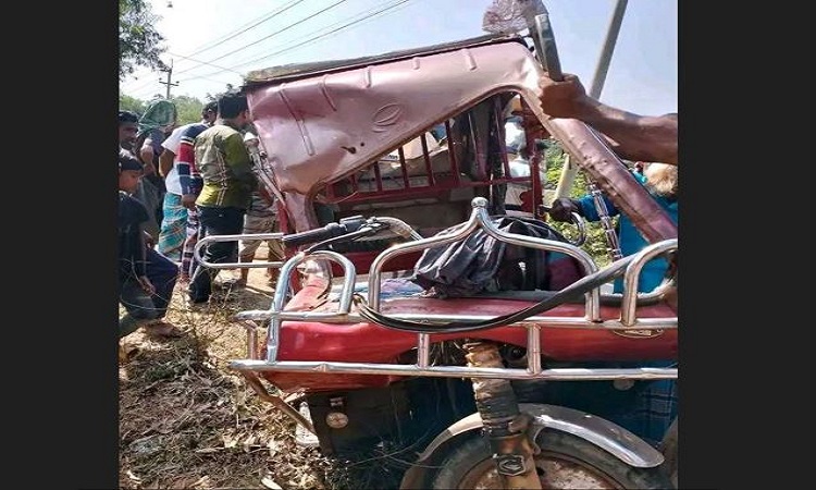 টাঙ্গাইলে মোটরসাইকেল-ইজিবাইকের সংঘর্ষে নিহত ১