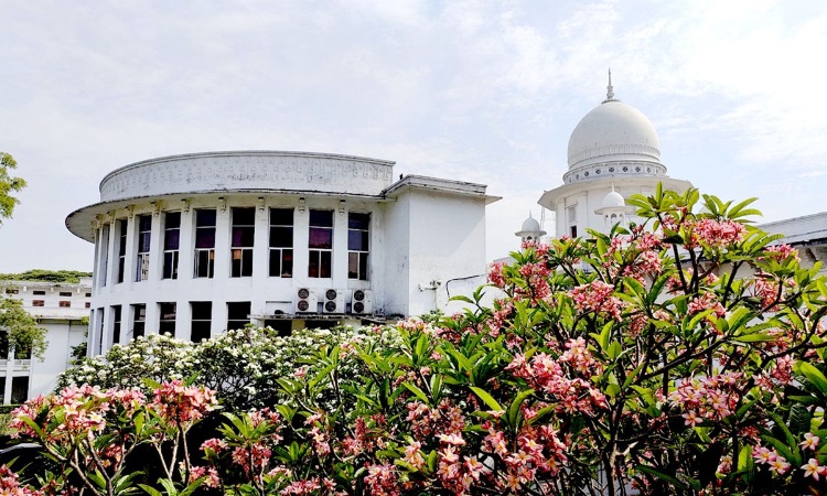 সংসদ নির্বাচন পেছাতে সিইসিকে লিগ্যাল নোটিশ