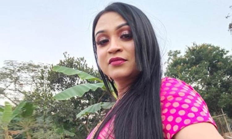 লিবারেল ইসলামিক জোটের প্রার্থী ট্রান্সজেন্ডার উর্মি