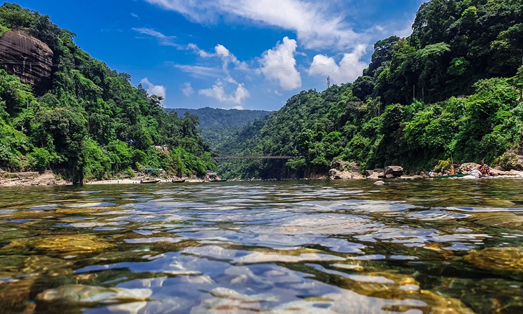 শীতে ভিন্ন রূপে প্রকৃতি কন্যা জাফলং